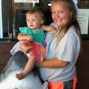 Meet your Posher, Holly